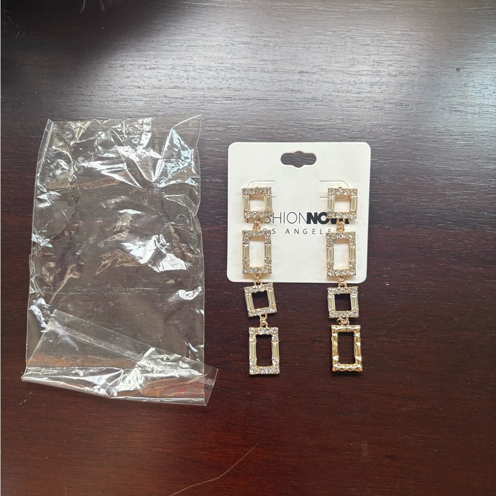 Fashion Nova Gold Geometric Earrings